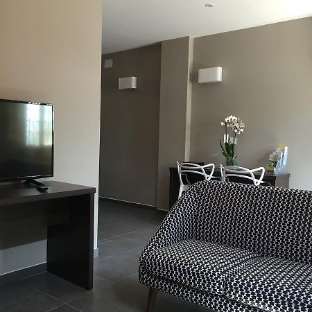 Le Brin D'Olivier Aparthotel Bourg-Saint-Andeol Ngoại thất bức ảnh