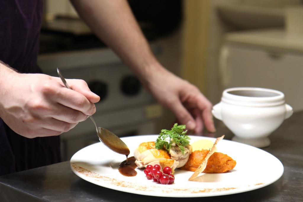Le Brin D'Olivier Aparthotel Bourg-Saint-Andeol Ngoại thất bức ảnh